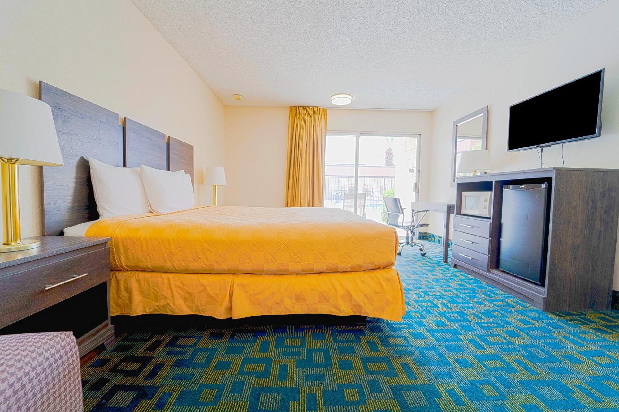 Royal Plaza Inn Indio Extérieur photo