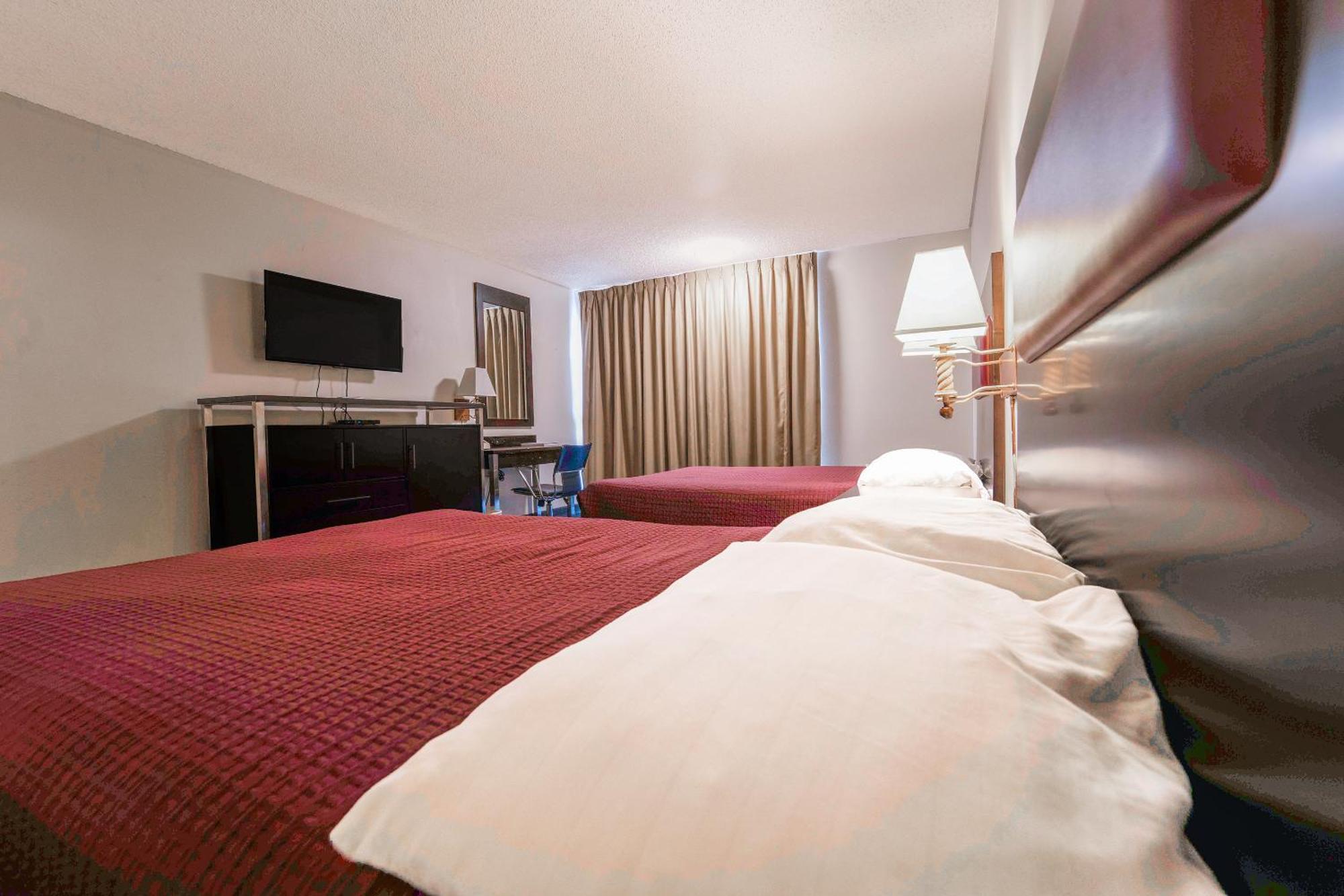 Royal Plaza Inn Indio Extérieur photo